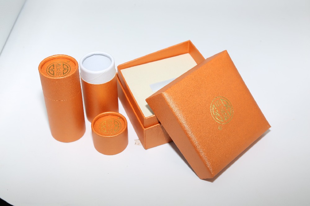 廣州包裝盒印刷廠：幫你打造獨(dú)一無二的禮品盒、食品盒和灑具盒！